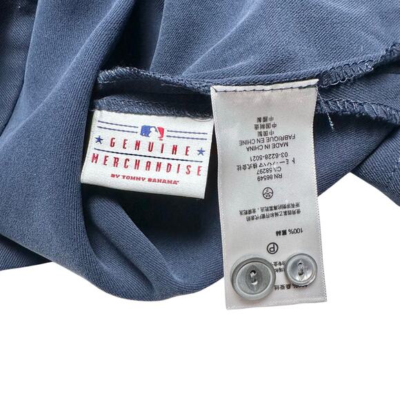 Tommy Bahama | Men | 2013 World Series Boston Red Sox Silk Shirt | Medium - Picture 8 of 12